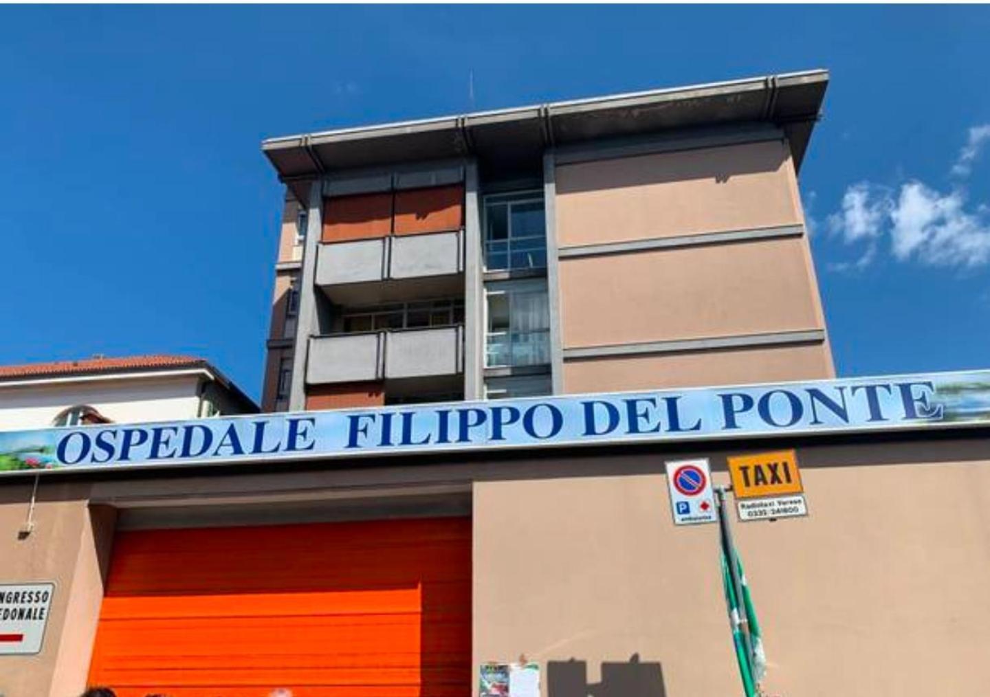 Varese Prime - Large Independent Apartment, Air Conditioning, 2 Bathrooms, 2 Free Covered Parking Spaces, No Restricted Traffic Zone, Train Station 100M, Theatre 150M, Historic City Centre Exterior foto